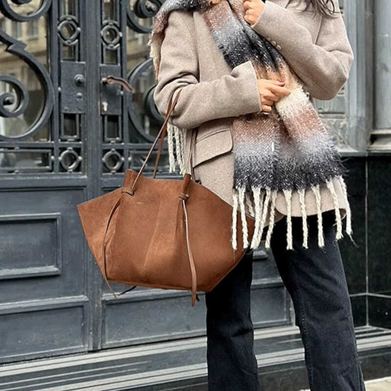Julia Large Tote Bag